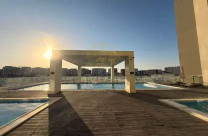 Apartment - 2 Bedrooms - 3 Bathrooms for sale in Boulevard View - Yasmeen City - Lusail