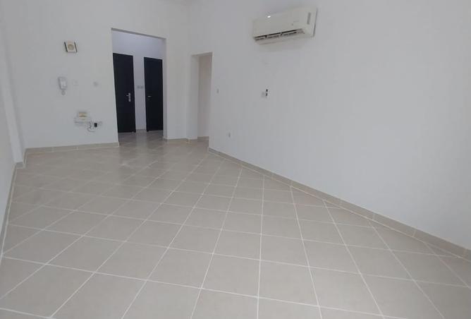 962167 - Property Image 3