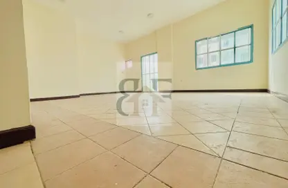 Apartment - 3 Bedrooms - 3 Bathrooms for rent in Al Mansoura - Al Mansoura - Doha