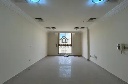 Apartment - 2 Bedrooms - 2 Bathrooms for rent in Al Zubair Bakkar Street - Al Sadd - Doha