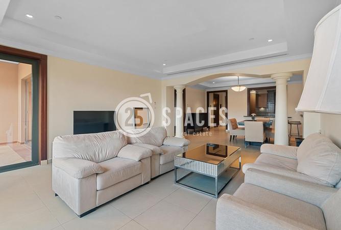 952044 - Property Image 2