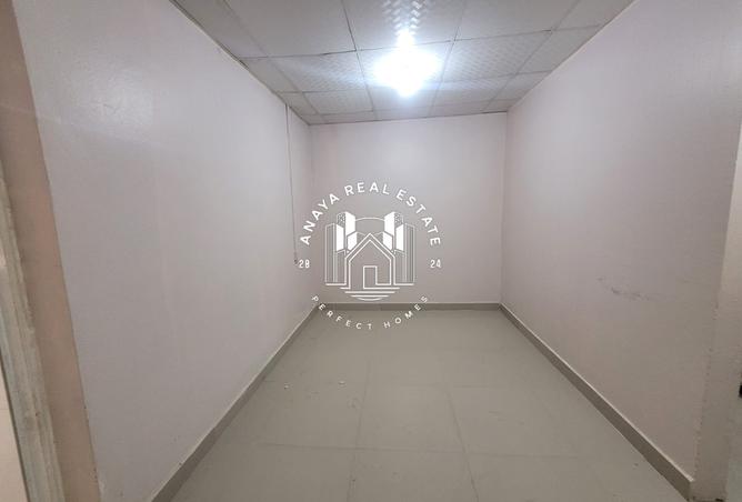 881203 - Property Image 3