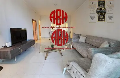 Apartment - 2 Bedrooms - 3 Bathrooms for sale in Viva West - Viva Bahriyah - The Pearl Island - Doha