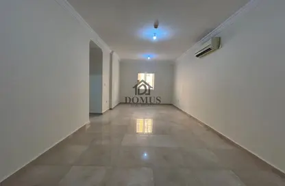 Apartment - 2 Bedrooms - 2 Bathrooms for rent in Al Zubair Bakkar Street - Al Sadd - Doha