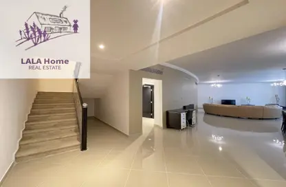 Duplex - 3 Bedrooms - 5 Bathrooms for rent in West Bay Tower - West Bay - West Bay - Doha