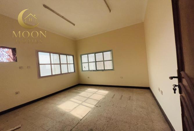 975486 - Property Image 3