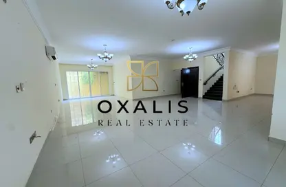 مجمع سكني - 4 غرف نوم - 5 حمامات للايجار في برج أسباير - الوعب - الوعب - الدوحة