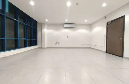 Apartment - 3 Bedrooms - 2 Bathrooms for rent in Al Jazeera Street - Fereej Bin Mahmoud North - Fereej Bin Mahmoud - Doha