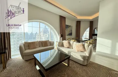 Penthouse - 3 Bedrooms - 5 Bathrooms for rent in Floresta Gardens - Floresta Gardens - The Pearl Island - Doha