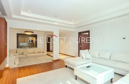 Apartment - 1 Bedroom - 2 Bathrooms for rent in West Porto Drive - Porto Arabia - The Pearl Island - Doha