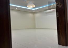 صورةغرفة فارغة لـ: شقة - 2 غرف نوم - 2 حمامات للكراء في مدينة خليفة جنوب - مدينة خليفة - الدوحة, صورة 1