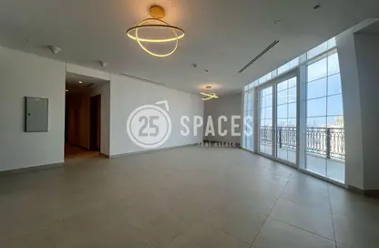 Penthouse - 3 Bedrooms - 4 Bathrooms for rent in Floresta Gardens - Floresta Gardens - The Pearl Island - Doha