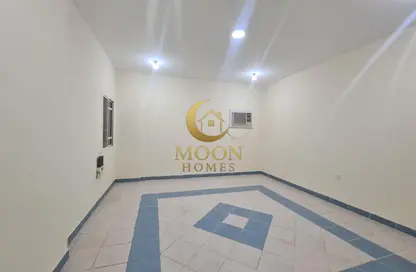 Apartment - 2 Bedrooms - 2 Bathrooms for rent in Al Mansoura - Al Mansoura - Doha