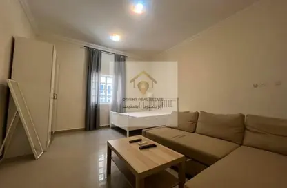 Villa - Studio - 1 Bathroom for rent in Legtaifiya Lagoon - West Bay - Doha