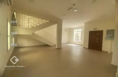 Compound - 3 Bedrooms - 3 Bathrooms for rent in Al Azizia Street - Al Aziziyah - Doha