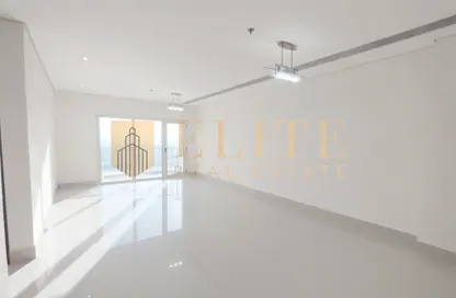 Apartment - 2 Bedrooms - 2 Bathrooms for rent in Marina Residence 16 - Marina District - Lusail