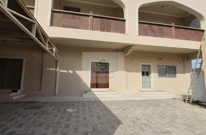 Villa - 5 Bedrooms - 6 Bathrooms for rent in Al Khor Community - Al Khor