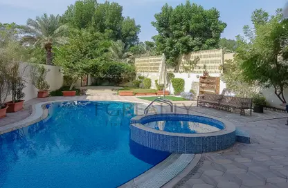 Villa - 5 Bedrooms - 4 Bathrooms for rent in East Gate - West Bay Lagoon - Doha