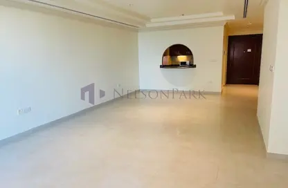 Apartment - 1 Bedroom - 2 Bathrooms for rent in West Porto Drive - Porto Arabia - The Pearl Island - Doha