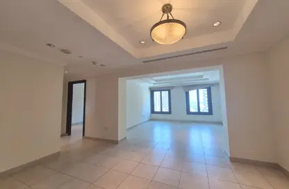 Apartment - 1 Bedroom - 2 Bathrooms for rent in Tuscan Tower - Porto Arabia - The Pearl Island - Doha