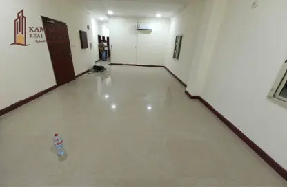 Apartment - 3 Bedrooms - 2 Bathrooms for rent in Al Mansoura - Al Mansoura - Doha