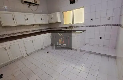 Compound - 5 Bedrooms - 4 Bathrooms for rent in Ain Khaled Villas - Ain Khaled - Doha