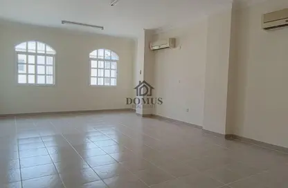 Apartment - 3 Bedrooms - 3 Bathrooms for rent in Anas Street - Fereej Bin Mahmoud North - Fereej Bin Mahmoud - Doha