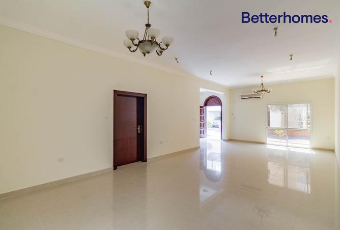 929351 - Property Image 3