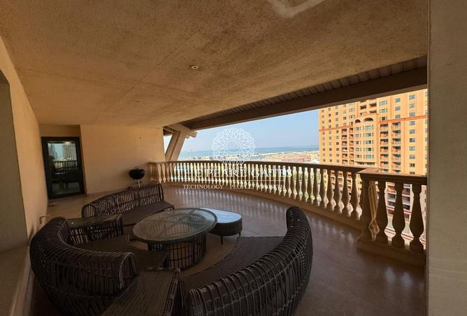 953423 - Property Image 2
