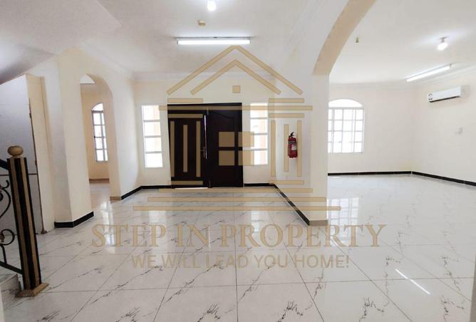 963394 - Property Image 2