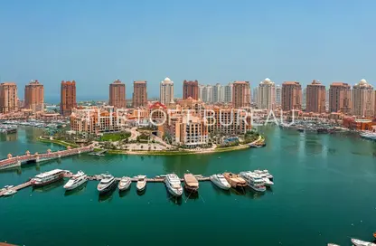 Apartment - 3 Bedrooms - 4 Bathrooms for rent in Tower 4 - Porto Arabia - The Pearl Island - Doha