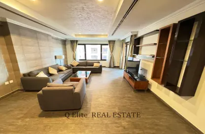 Apartment - 1 Bedroom - 2 Bathrooms for rent in One Porto Arabia - Porto Arabia - The Pearl Island - Doha