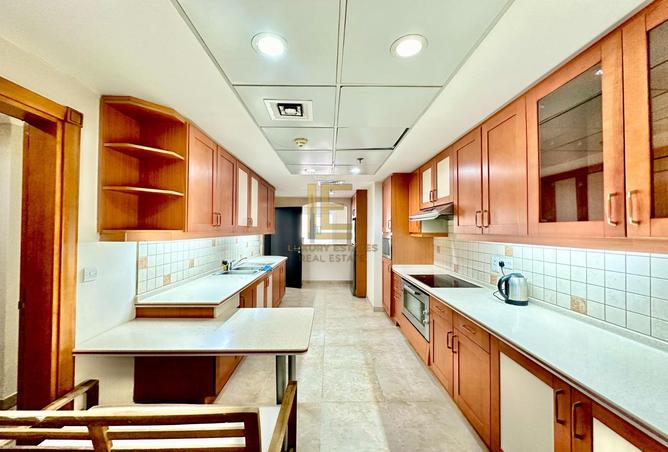 890525 - Property Image 2