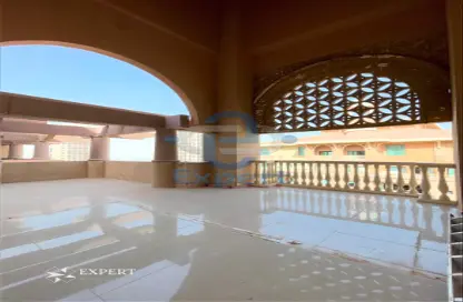 (بنتهاوس  (روف - 4 غرف نوم - 5 حمامات للبيع في طريق بورتو الشرقي - بورتو أرابيا - جزيرة اللؤلؤة - الدوحة