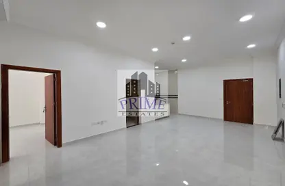 شقة - 2 غرف نوم - 2 حمامات للايجار في العزيزية - العزيزية - الدوحة