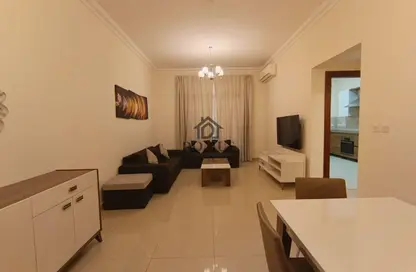 شقة - 2 غرف نوم - 2 حمامات للايجار في شارع تدمر - طريق المطار القديم - الدوحة