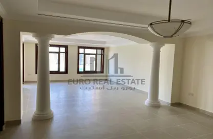 Apartment - 2 Bedrooms - 3 Bathrooms for rent in East Porto Drive - Porto Arabia - The Pearl Island - Doha