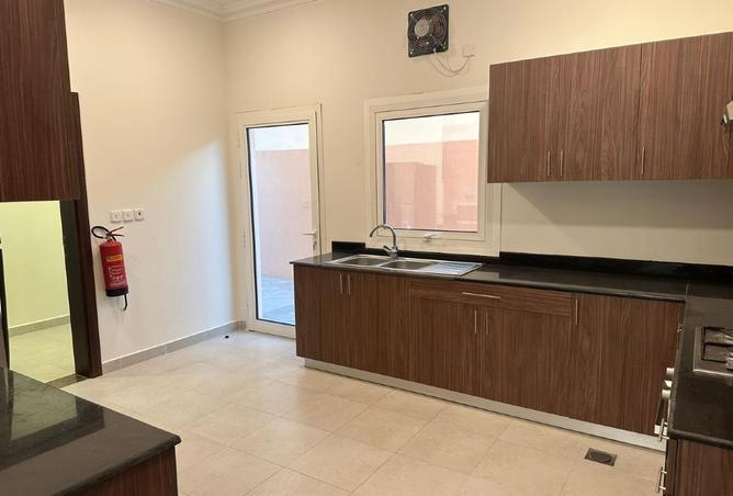 942515 - Property Image 3
