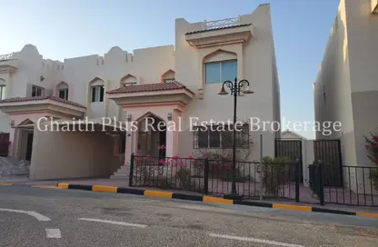 Villa - 4 Bedrooms - 3 Bathrooms for rent in Al Duhail - Al Duhail - Doha