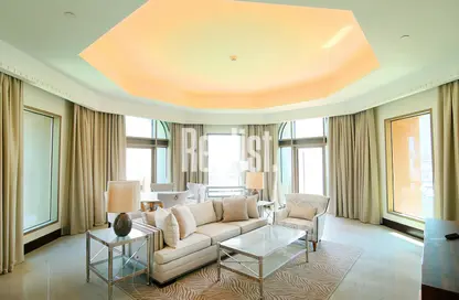 Apartment - 2 Bedrooms - 4 Bathrooms for rent in The St. Regis Marsa Arabia Island - Marsa Arabia - The Pearl Island - Doha