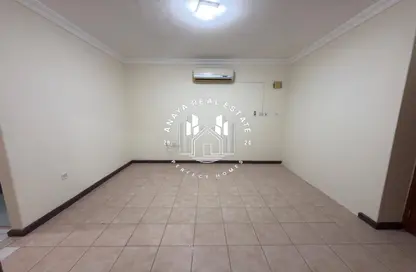 شقة - 2 غرف نوم - 1 حمام للايجار في طريق المطار القديم - الدوحة