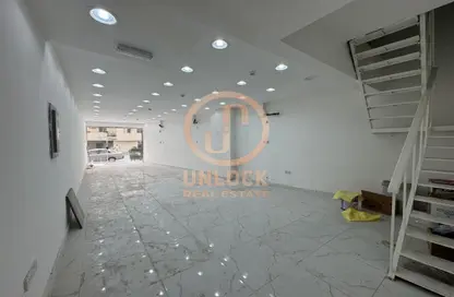 محل تجاري - استوديو - 1 حمام للايجار في شارع نجمه - نجمة - الدوحة
