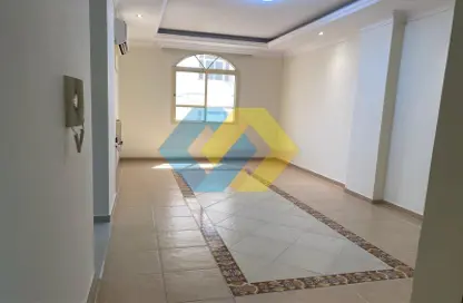 Apartment - 2 Bedrooms - 2 Bathrooms for rent in Al Sadd Road - Al Sadd - Doha