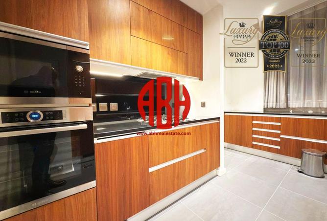 989878 - Property Image 3