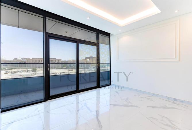 1002923 - Property Image 3