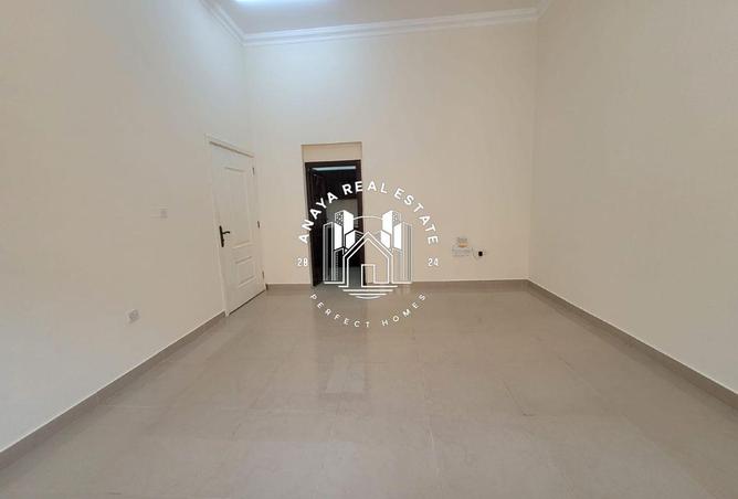 952368 - Property Image 2