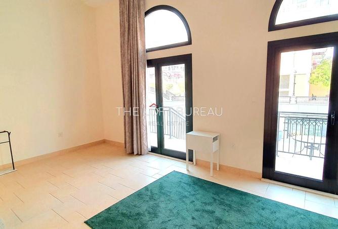 905900 - Property Image 3