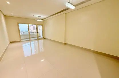 Apartment - 2 Bedrooms - 3 Bathrooms for rent in Marina Residences 195 - Marina District - Lusail