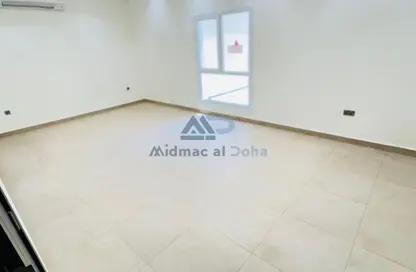 شقة - 2 غرف نوم - 2 حمامات للايجار في شارع النصر - النصر - الدوحة