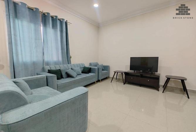 951643 - Property Image 2